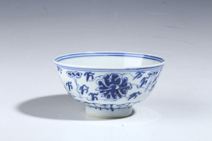 古玩陶瓷青花纏枝寶相蓮紋碗拍賣,當前價格3200元