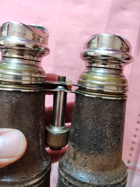 古玩雜項(xiàng)世界二戰(zhàn)德國(guó)望遠(yuǎn)鏡拍賣(mài)，當(dāng)前價(jià)格1888元