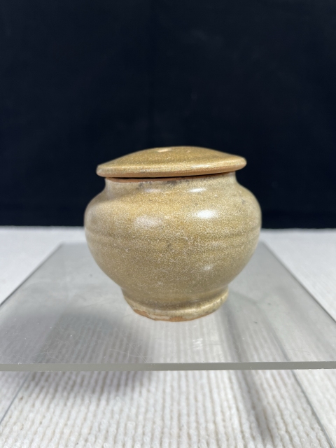 古玩陶瓷元末龍泉青瓷黃釉蓋罐拍賣,當(dāng)前價格998元