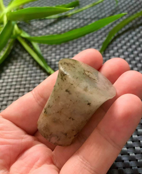 古玩玉器清晚期翡翠大煙槍嘴子拍賣,當前價格1580元
