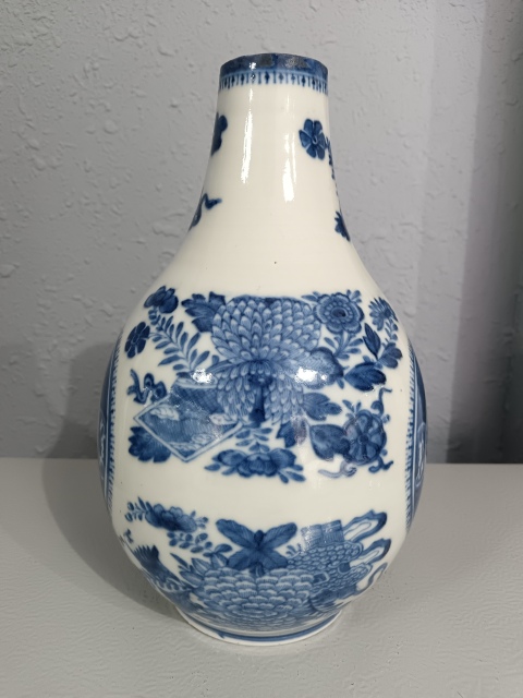 古玩陶瓷清乾隆名品菲茨休細路青花花卉瓶拍賣,當前價格3680元