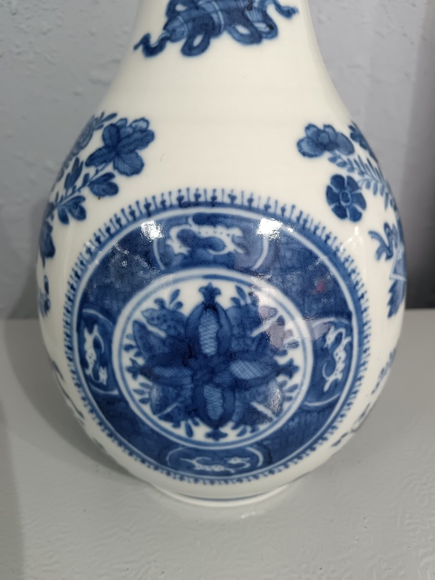 古玩陶瓷清乾隆名品菲茨休細路青花花卉瓶拍賣,當前價格3680元
