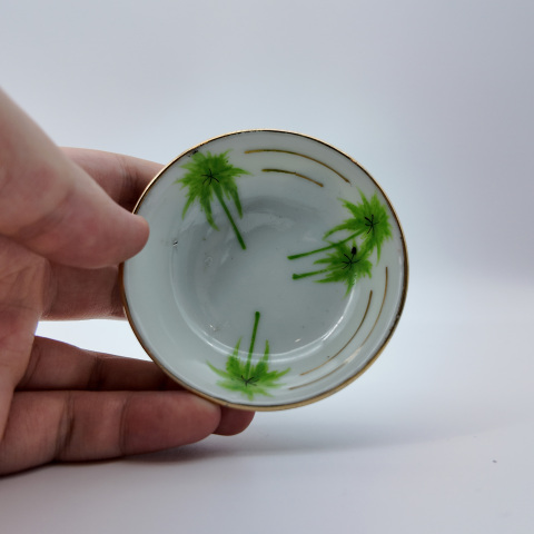 古玩陶瓷民國粉彩椰樹紋小碟拍賣，當前價格1000元