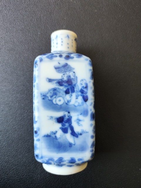 古玩陶瓷司馬光砸缸青花鼻煙壺拍賣,當(dāng)前價格8800元