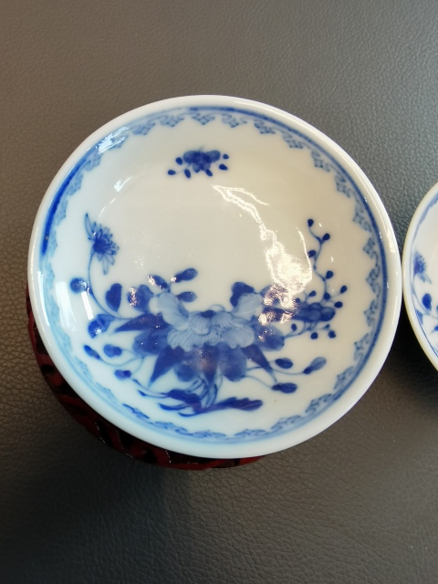 古玩陶瓷一對大清光緒年製官窯款青花花卉紋筆舔拍賣,當前價格2980元