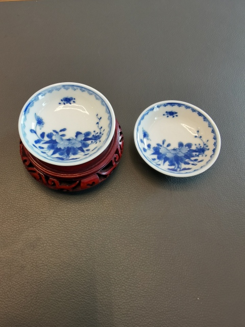 古玩陶瓷一對大清光緒年製官窯款青花花卉紋筆舔拍賣,當前價格2980元