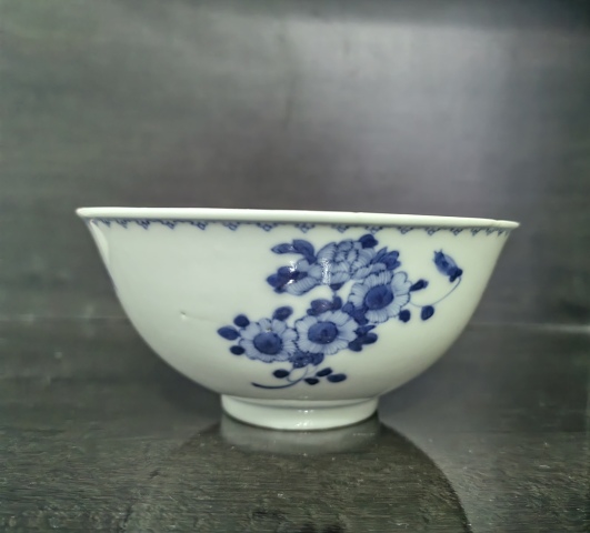 古玩陶瓷官窯 大清光緒年制青花折枝花卉紋碗拍賣，當(dāng)前價(jià)格7000元