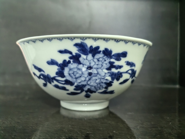古玩陶瓷官窯 大清光緒年制青花折枝花卉紋碗拍賣，當(dāng)前價(jià)格7000元