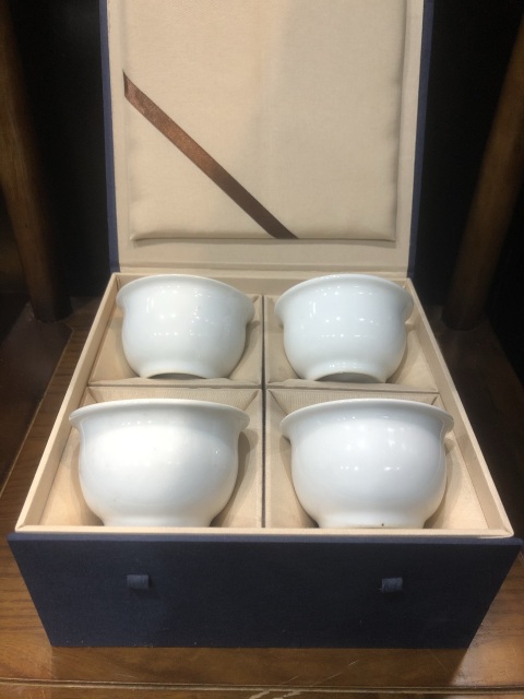 古玩陶瓷（精品主人杯）創(chuàng)匯-甜白釉-大號(hào)主人杯一組拍賣，當(dāng)前價(jià)格430元