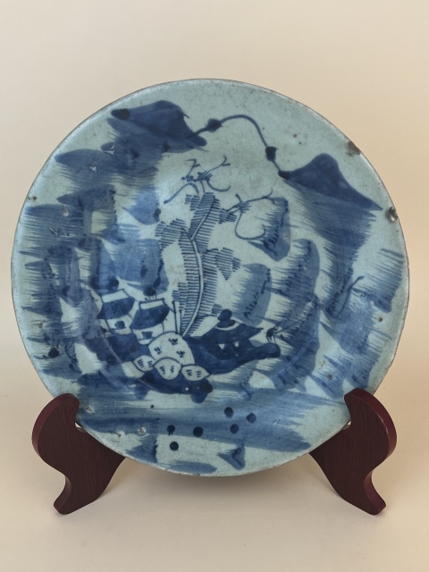 古玩陶瓷清中期·豆青釉青花山水人物盤拍賣,當前價格450元