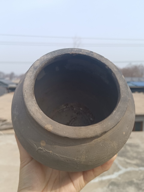 古玩陶瓷漢代~弦紋陶罐拍賣,當(dāng)前價(jià)格299元