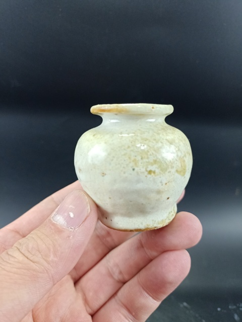 古玩陶瓷【清早】哥釉小石榴尊【文房雅器】拍賣，當前價格0元