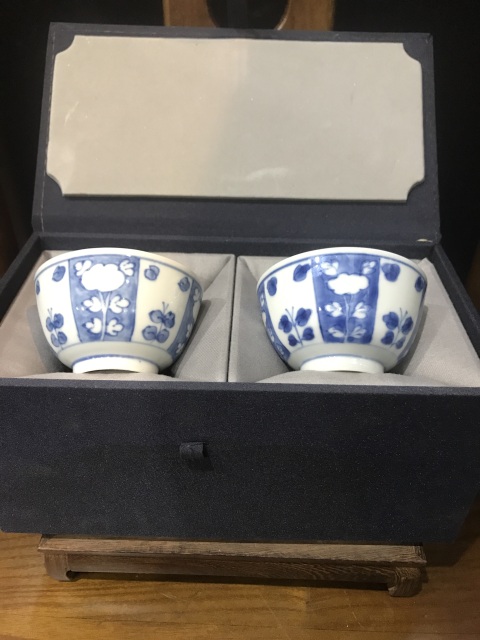 古玩陶瓷(精品主人杯)清-康熙-青花留白-花卉紋主人杯一對(duì)拍賣,當(dāng)前價(jià)格1584元