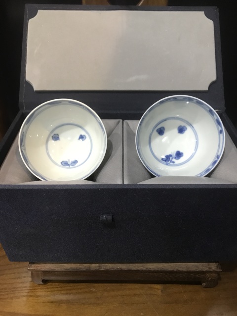 古玩陶瓷(精品主人杯)清-康熙-青花留白-花卉紋主人杯一對(duì)拍賣,當(dāng)前價(jià)格1584元