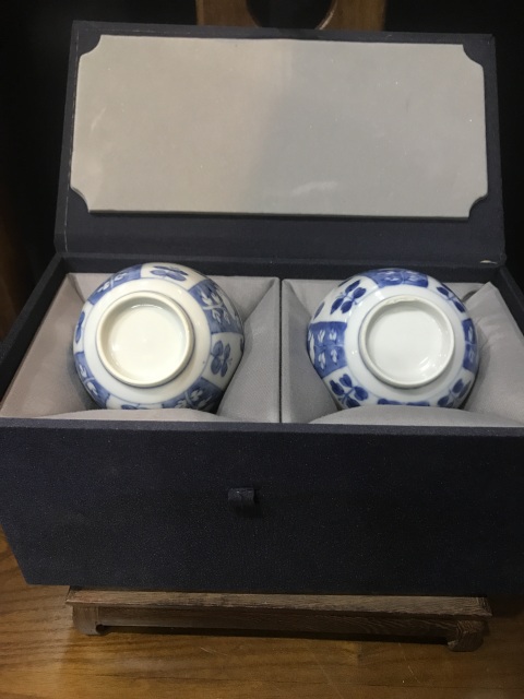 古玩陶瓷(精品主人杯)清-康熙-青花留白-花卉紋主人杯一對(duì)拍賣,當(dāng)前價(jià)格1584元