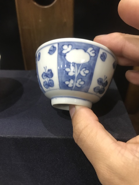 古玩陶瓷(精品主人杯)清-康熙-青花留白-花卉紋主人杯一對(duì)拍賣,當(dāng)前價(jià)格1584元
