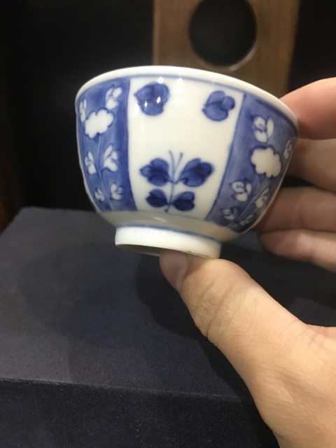 古玩陶瓷(精品主人杯)清-康熙-青花留白-花卉紋主人杯一對(duì)拍賣,當(dāng)前價(jià)格1584元