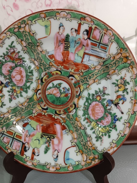 古玩陶瓷全美品晚清-民國廣彩西廂記人物盤拍賣,當前價格780元