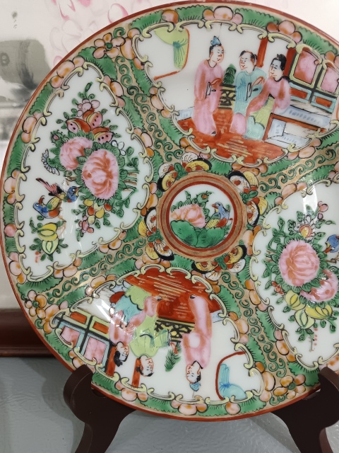 古玩陶瓷全美品晚清-民國廣彩西廂記人物盤拍賣,當前價格780元