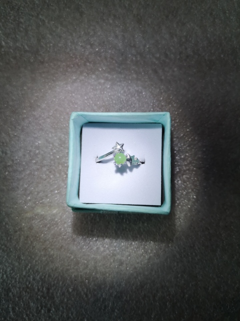 古玩玉器天然翡翠鑲嵌戒指拍賣，當前價格135元