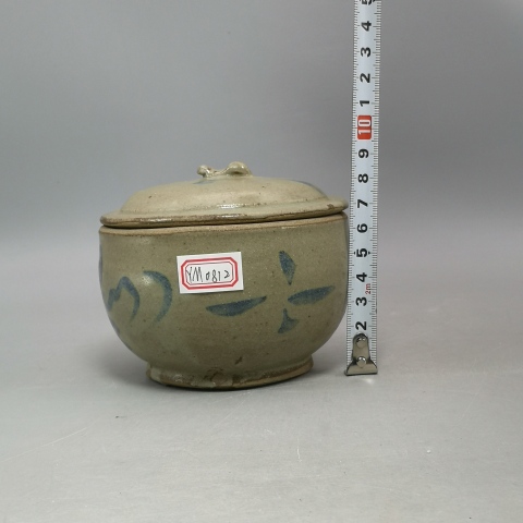 古玩陶瓷明晚期花卉紋青花蓋罐拍賣,當前價格1200元