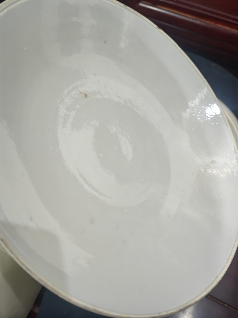 古玩陶瓷清末民初瓜蝶連綿四系蓋盆(二級官)拍賣,當前價格7500元