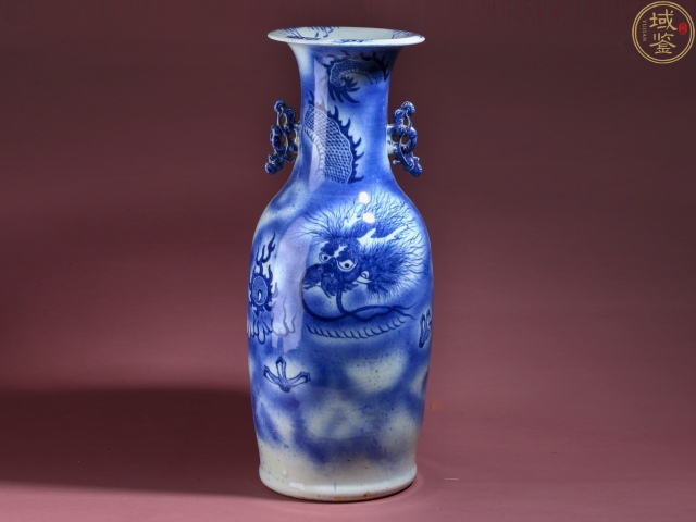 古玩陶瓷清道光 極品吹藍釉云龍三現紋雙耳大瓶拍賣,當前價格16000元