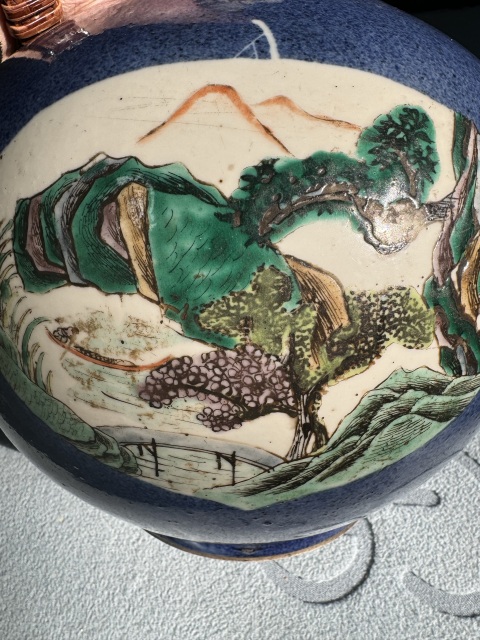 古玩陶瓷清光緒 撒藍釉開窗五彩山水人物紋瓶拍賣，當前價格42000元