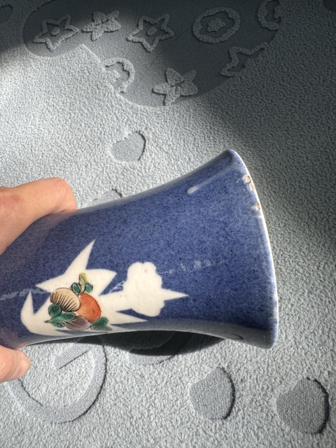 古玩陶瓷清光緒 撒藍釉開窗五彩山水人物紋瓶拍賣，當前價格42000元