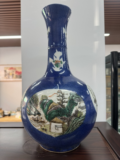 古玩陶瓷清光緒 撒藍釉開窗五彩山水人物紋瓶拍賣，當前價格42000元