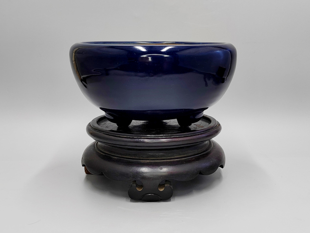 古玩陶瓷霽藍釉三足爐拍賣，當前價格3800元