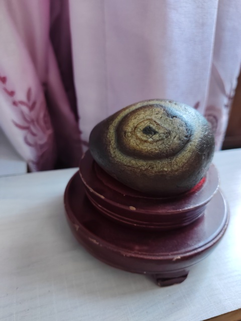 古玩玉器天然龍眼瑪瑙原石拍賣,當(dāng)前價(jià)格17777元