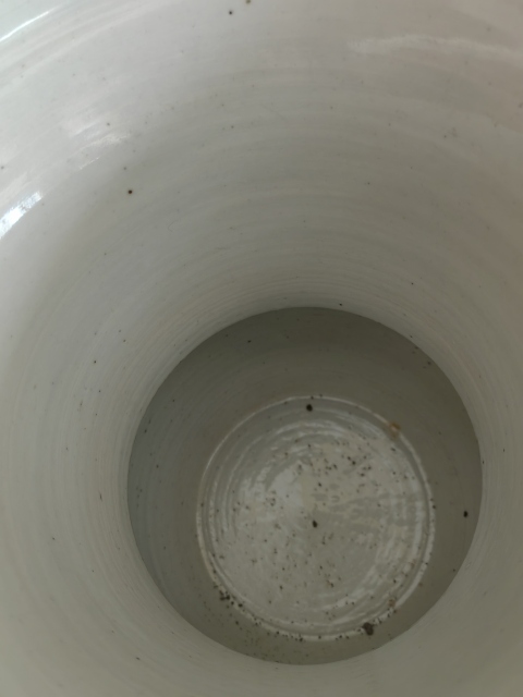 古玩陶瓷藍釉堆白花卉紋渣斗拍賣,當前價格12000元