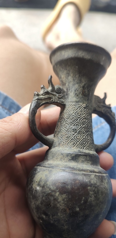 古玩銅器獸耳銜環(huán)銅瓶拍賣，當前價格1588元