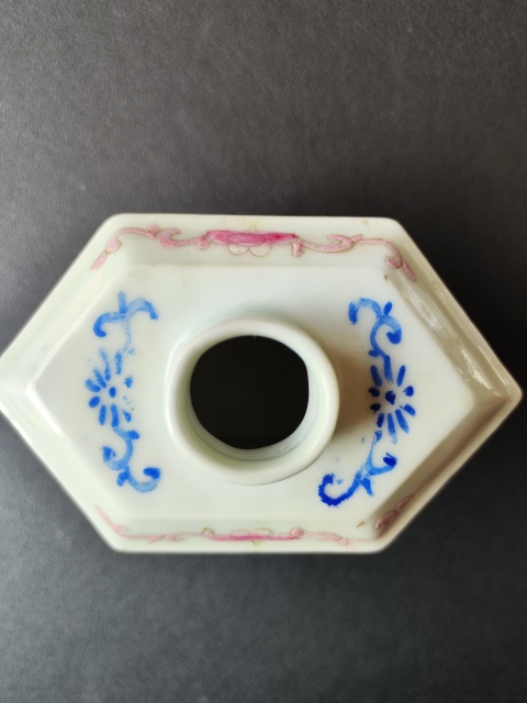 古玩陶瓷民國 粉彩西番蓮紋茶葉罐拍賣，當前價格2600元