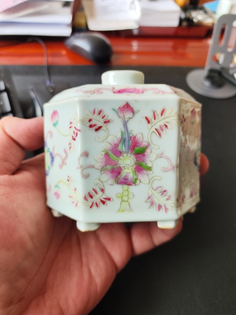古玩陶瓷民國 粉彩西番蓮紋茶葉罐拍賣，當前價格2600元