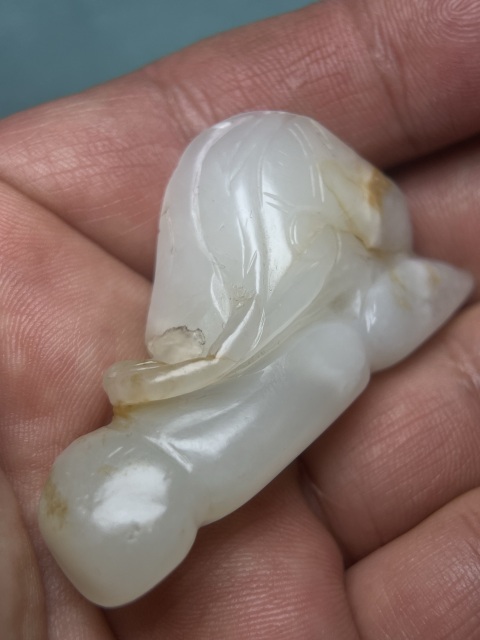 古玩玉器清代白玉籽料蓮藕墜拍賣，當前價格6800元