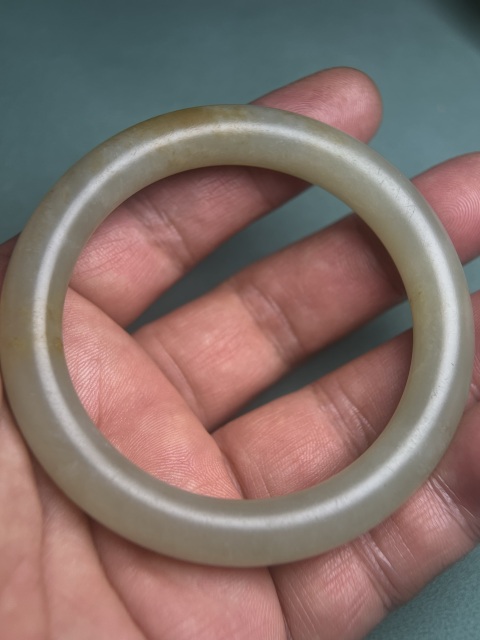 古玩玉器紅沁玉鐲子拍賣，當(dāng)前價(jià)格7600元
