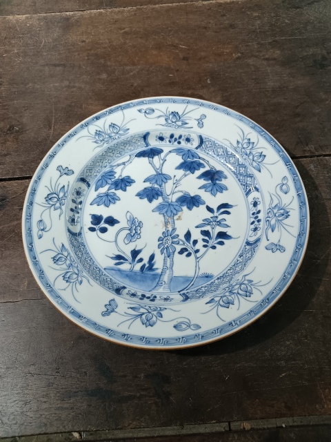古玩陶瓷清康熙青花荷池梧桐紋盤拍賣，當(dāng)前價格2200元