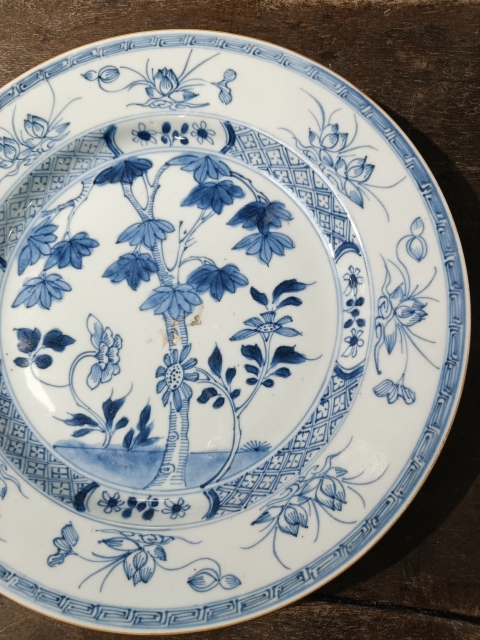 古玩陶瓷清康熙青花荷池梧桐紋盤拍賣，當(dāng)前價格2200元