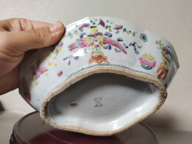 古玩陶瓷粉彩博古皮球花紋海棠碗拍賣，當前價格1800元