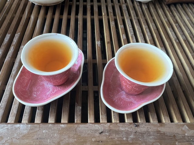 古玩陶瓷民國(guó) 胭脂紅軋道杯碟 2對(duì)拍賣，當(dāng)前價(jià)格588元