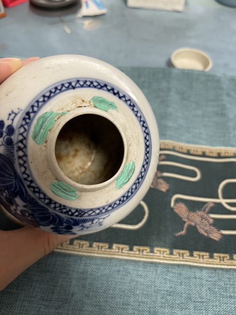 古玩陶瓷清.乾隆 青花松鼠葡萄紋飾蓋罐拍賣，當前價格20000元