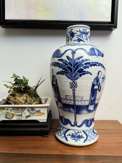 古玩陶瓷晚清芭蕉美女青花梅瓶拍賣，當前價格8800元