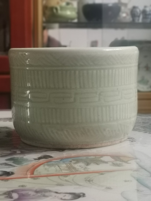 古玩陶瓷豆青釉刻回文筒式爐拍賣(mài)，當(dāng)前價(jià)格2188元