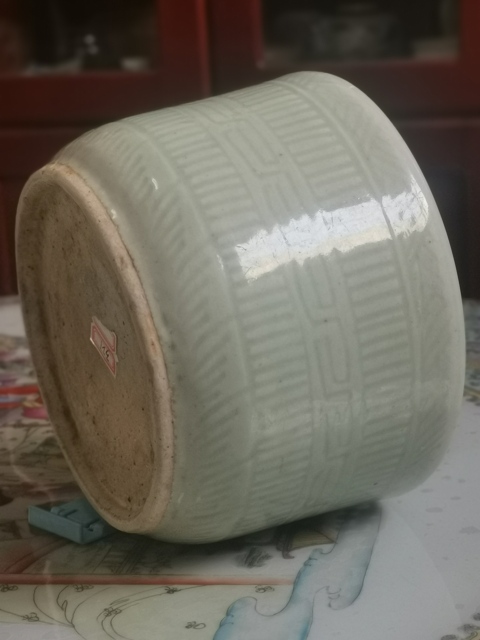 古玩陶瓷豆青釉刻回文筒式爐拍賣(mài)，當(dāng)前價(jià)格2188元