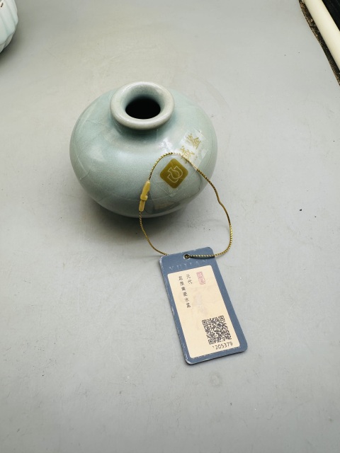 古玩陶瓷元代龍泉青瓷水盂（館藏級精品）拍賣，當前價格12000元