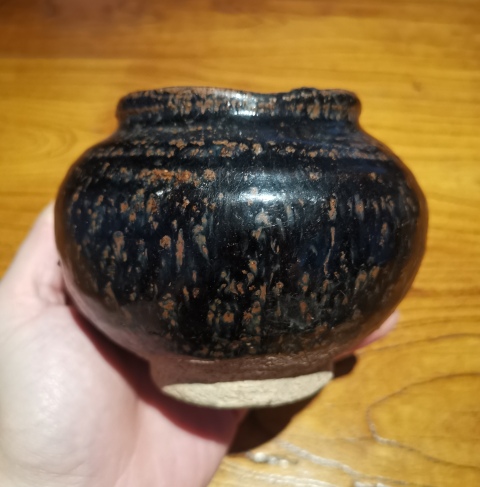 古玩陶瓷金元黑釉鐵銹斑茶入拍賣,當前價格299元
