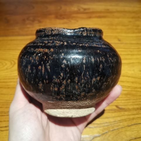 古玩陶瓷金元黑釉鐵銹斑茶入拍賣,當前價格299元