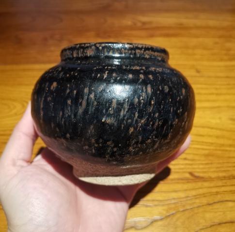 古玩陶瓷金元黑釉鐵銹斑茶入拍賣,當前價格299元